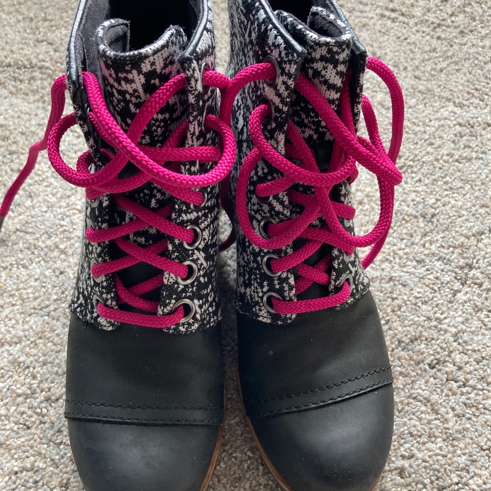 Sorel PDX Wedge Boot Size 7.5